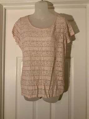 Elle Light Pink Floral Lace Tiered Short Sleeve Top, Women's Size L